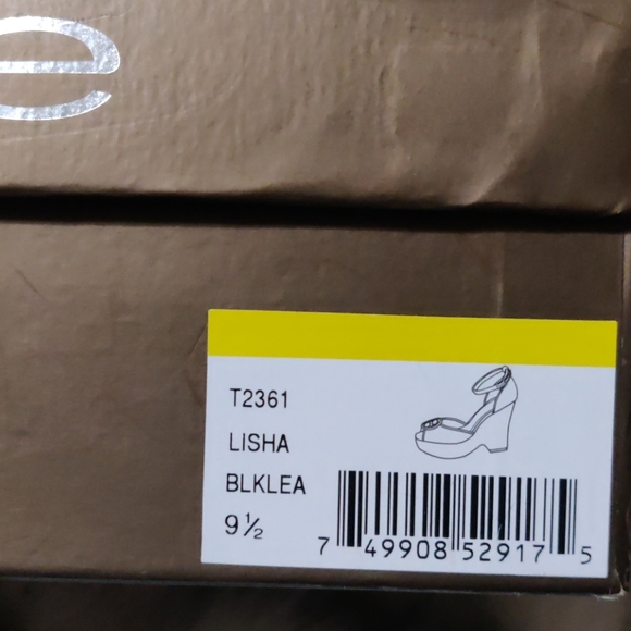 Bebe Black leather silver insignia platform heels - Picture 5 of 5